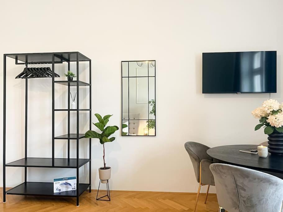 Cozy & Central 2 Bedroom Apartment Viena Exterior foto
